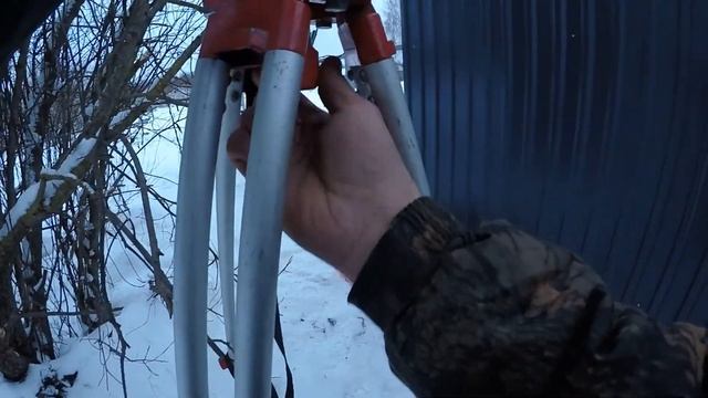 устанавливаем профлист на забор, крепление заклепками или на саморезы, выбор за вами. смотреть онлайн