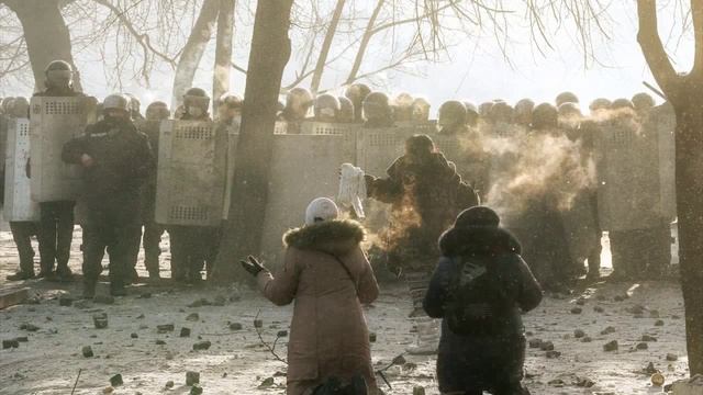 Никогда мы не будем братьями (ПЕСНЯ) смотреть онлайн