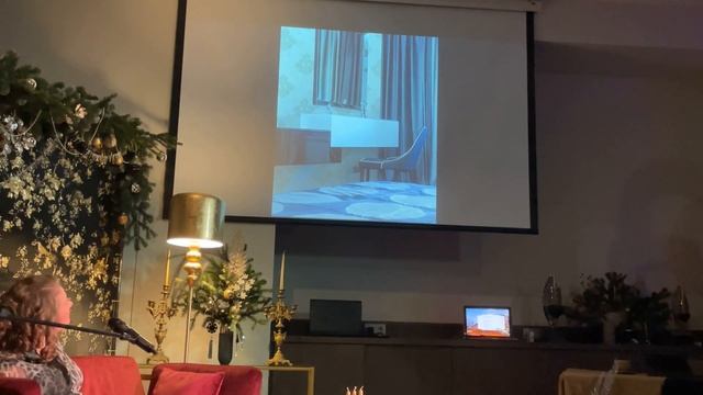 Презентация коллекции обоев Roberto Cavalli 8 в Москва-Сити смотреть онлайн