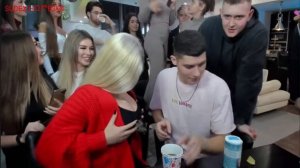 ИГОРЬ СЛИЗАЛ СОЛЬ С ГУДИ МАРИНЫ !!! #mellstroy #мелстрой #мел