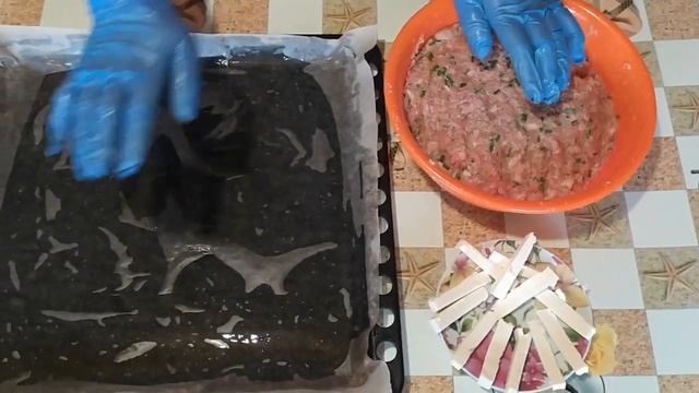 СОЧНЫЕ И АРОМАТНЫЕ КОТЛЕТКИ С СЫРОМ В ДУХОВКЕ. смотреть онлайн