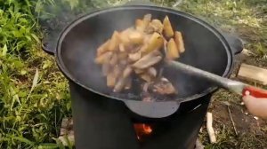 Свиные ребрышки с картошкой в казане