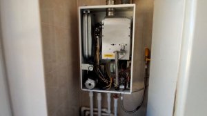 Gaz34.ru Navien DELUXE 24K Почему котел не греет воду.