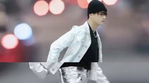 Сюй Кай на съёмках журнала Harper's Bazaar Men 12/2022