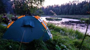 СПЛАВ ПО СУПЕР ЖИВОПИСНОЙ РЕКЕ, жаркий голавлиный июль 2022 часть 3.