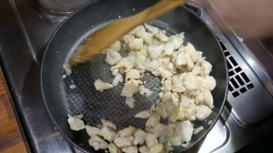 Рис с курицей, брокколи и сыром. Все в одной кастрюле.