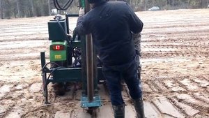 Сваекрут, оборудование навесное (на FOTON-SWAT TE-244) для закрутки винтовых свай.