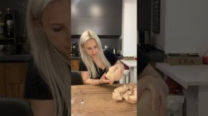 Начинаю работу над новой куклой Реборн. Вставляю глаза