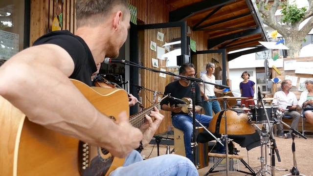 Terra Fiesta 2023 : concert Tatu Trio " bourrée de Chabaud, le merle des côtes" live archipel Salin смотреть онлайн