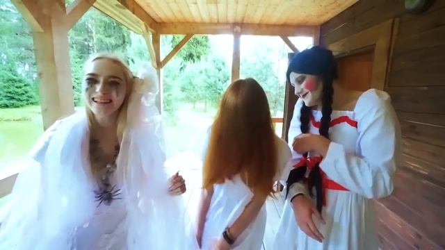 НОВЫЙ БОЙФРЕНД НА ПРОЩАЛЬНОЙ ВЕЧЕРИНКЕ - КТО ЭТО??? || МОНСТРЫ НА КАНИКУЛАХ #10 смотреть онлайн