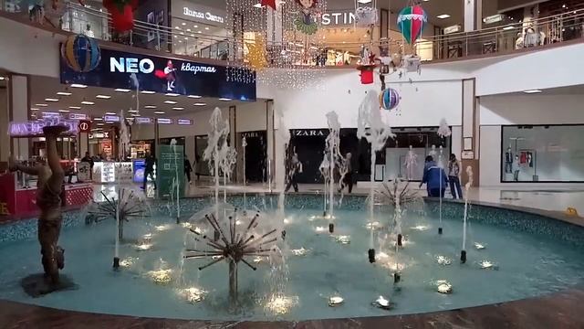 Фонтан в ТРЦ, Красная площадь г Краснодар