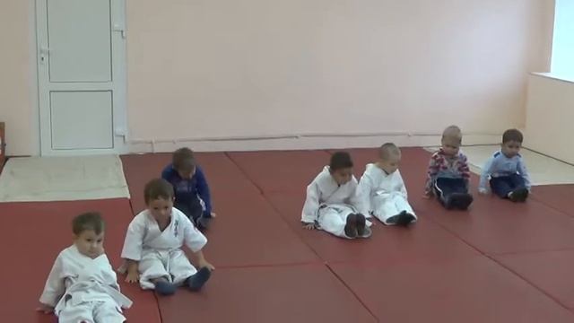 1.11.15 Открытый урок по дзюдо: разминка. Малыши 3 - 4 года. Centre Judo Kids. Feodosiya смотреть онлайн
