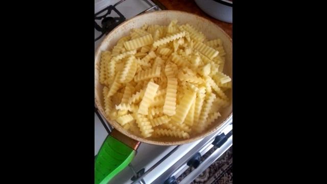 Рифлёная жареная картошка