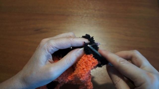 Шубка "Тигренок" из пряжи Кузя Клубочкин.