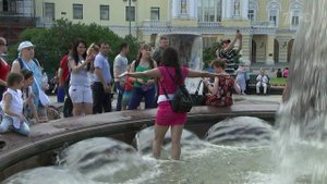 В Москве завершается день, который стал самым жарким с начала года