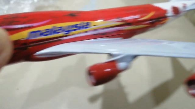 S1: EP3 Unboxing Malaysia airlines hibiscus livery смотреть онлайн
