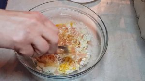 Куриные котлеты с цветной капустой и сыром внутри