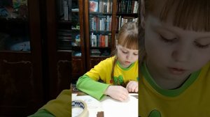 как сделать  лежанку для бумажных собак