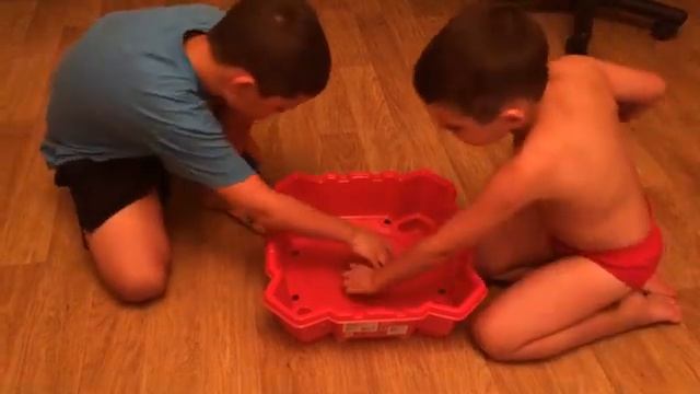 Бейблейд. Игры перед сном смотреть онлайн