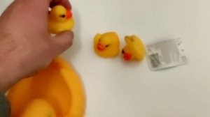 Обзор ✓ Игрушка для ванны Lindo Большая уточка + 3 маленькие ?
