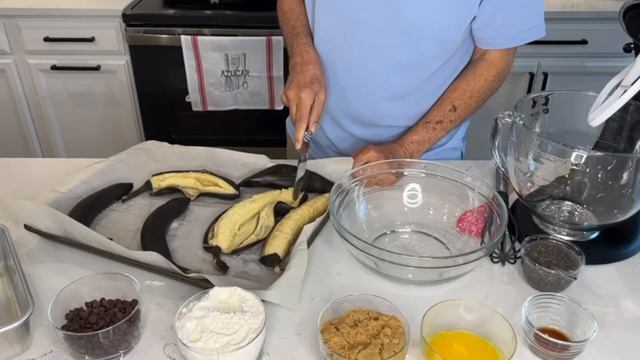 Banana bread with a ... SPECIAL GUEST!!! смотреть онлайн