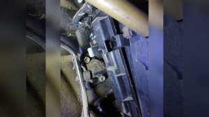 А ты знал, как надо менять салонный фильтр на Toyota Carina 1.6 i?