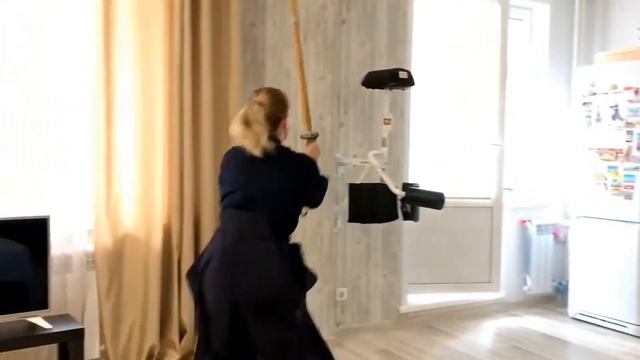 Кендо можно заниматься и дома! KUSANAGI Workshop KENDOhome Profi смотреть онлайн