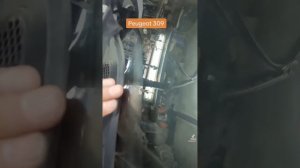 Уплотнитель на лобовом стекле