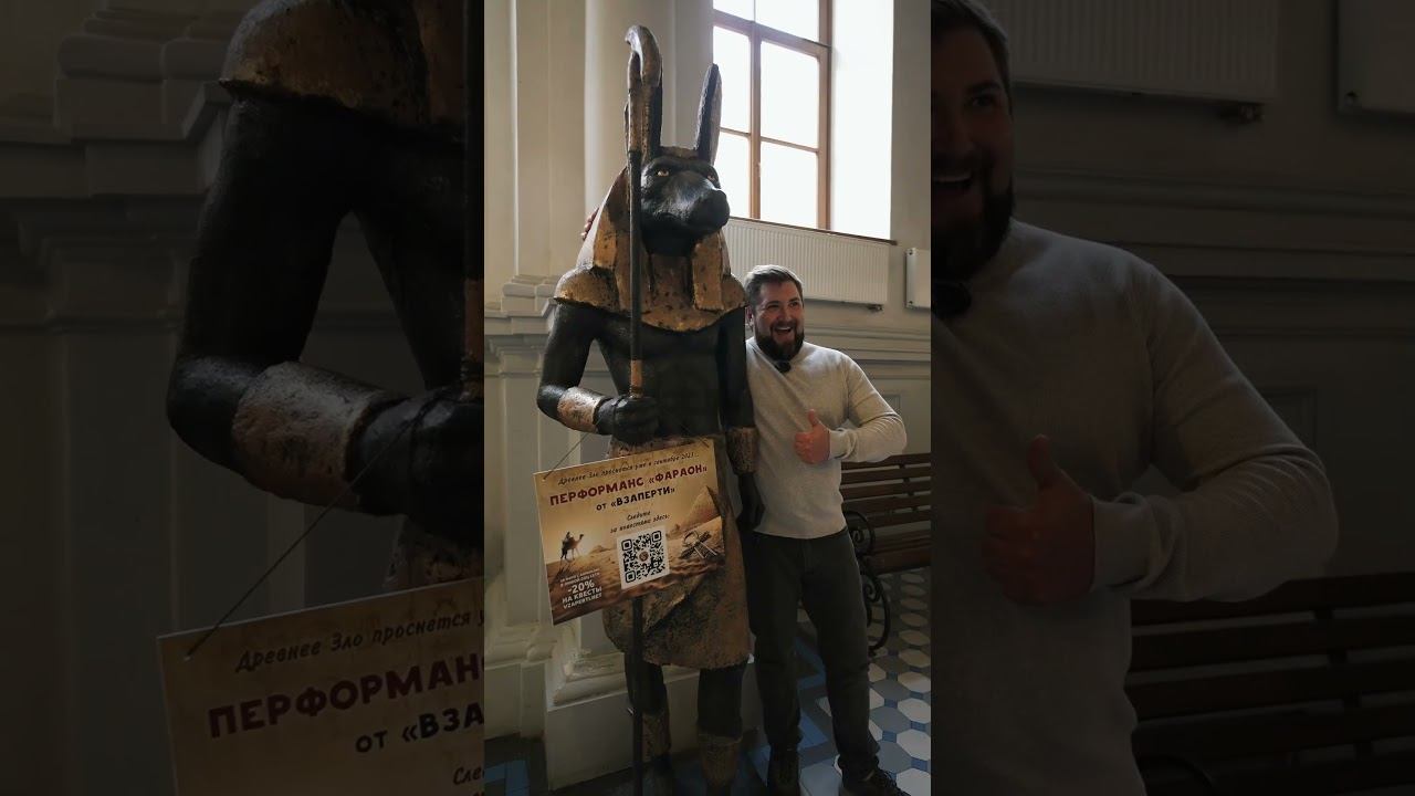 Самая красивая парадная Петербурга, в которую может попасть каждый