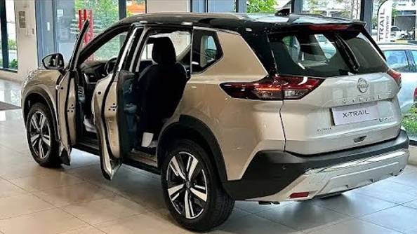 Обзор нового внедорожника Nissan X Trail e-power 2024 года. Интерьер и экстерьер.