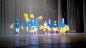 Детский танец под песню " Есть друзья", веселое видео