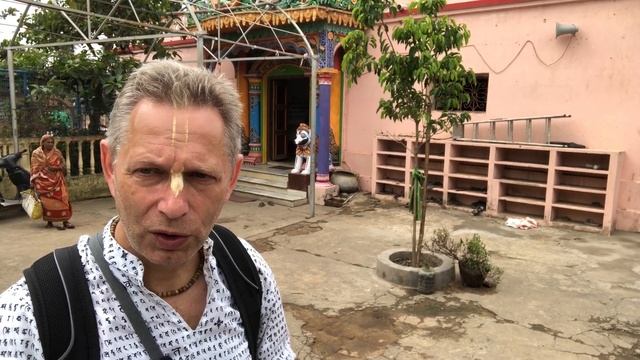 "Простые путешествия" #13 - Пури: Озеро Нарендра-cаровара, Храм Тота-Гопинатхи, Гаудия Матх, фигуры
