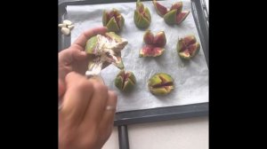 Запечённый инжир с чесноком! Замечательное блюдо на любой праздник !