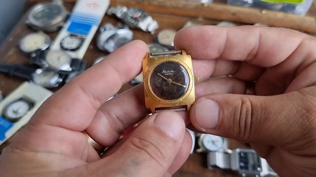 Зачем покупают старые механические часы из СССР смотреть онлайн