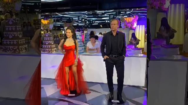 ВИДЕО ПОДАРОК ОТ МОЕЙ ПОДРУГИ С МОИМИ ФОТО смотреть онлайн