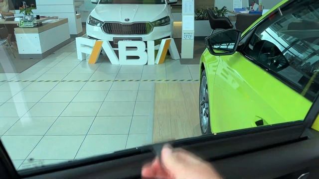 Skoda OCTAVIA RS 2023 - trunk space & PRACTICALITY