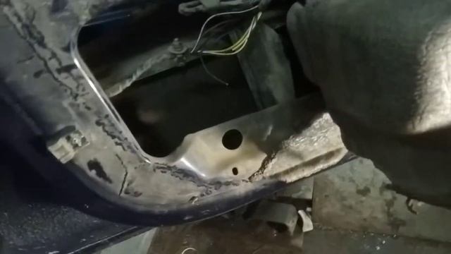 форд фокус 1. центральный замок закрывается и открывается сразу. решение проблемы.