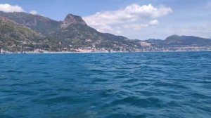 Costiera Amalfitana. Vista dal mare. Italia maggio 2021. Амальфийское побережье Италия вид с моря