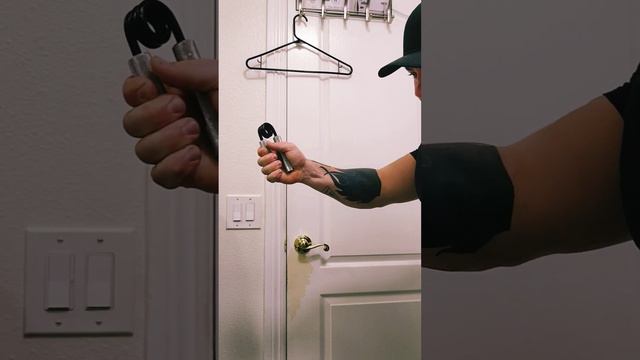 300 pound strong man grip . смотреть онлайн