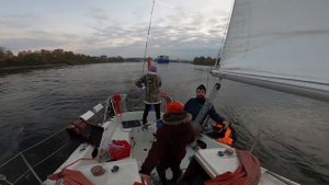 Вверх по Неве ⛵️ Переход на парусной яхте Comfort 30