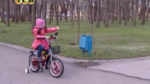 Как учить ребенка ездить на велосипеде. Мамина школа. ТСВ