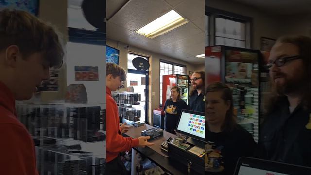 Splitting a Magic the Gathering box with a friend... смотреть онлайн