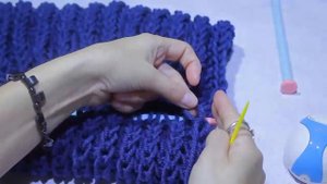 Снуд спицами пышной резинкой в один оборот / Как соединить края снуда.