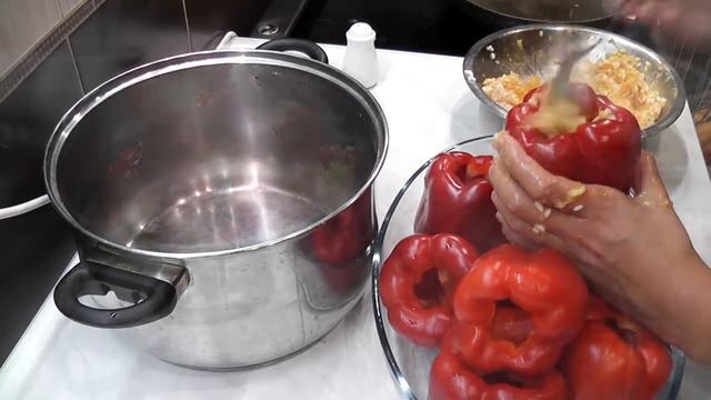 ФАРШИРОВАННЫЙ ПЕРЕЦ С ПОДЛИВОЙ Очень вкусный! Без томатной пасты Без кетчупа