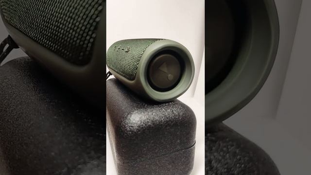ТАКОГО ВЫ ЕЩЁ НЕ ВИДЕЛИ JBL FLIP 5 ОБЗОР , БАСС ТЕСТ смотреть онлайн