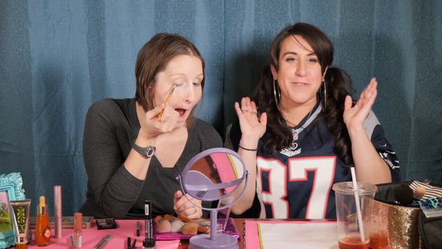 Glitter Bitches 6: Simple Cat Eye смотреть онлайн