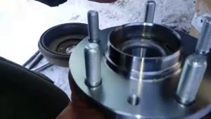 замена заднего ступичного узла мазда премаси