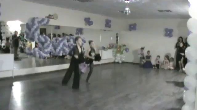 Квикстеп. 5 летие Школы спортивного танца "Перфект". Артем и Лера смотреть онлайн