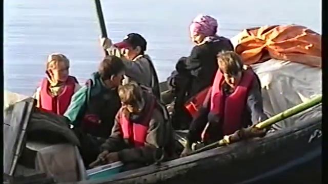 Лето — 2000. Соловки (Зайчики). Карбас отходит от причала на моторе