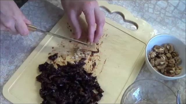Пирог "Радость" с черносливом и орехами. Необыкновенный рецепт!